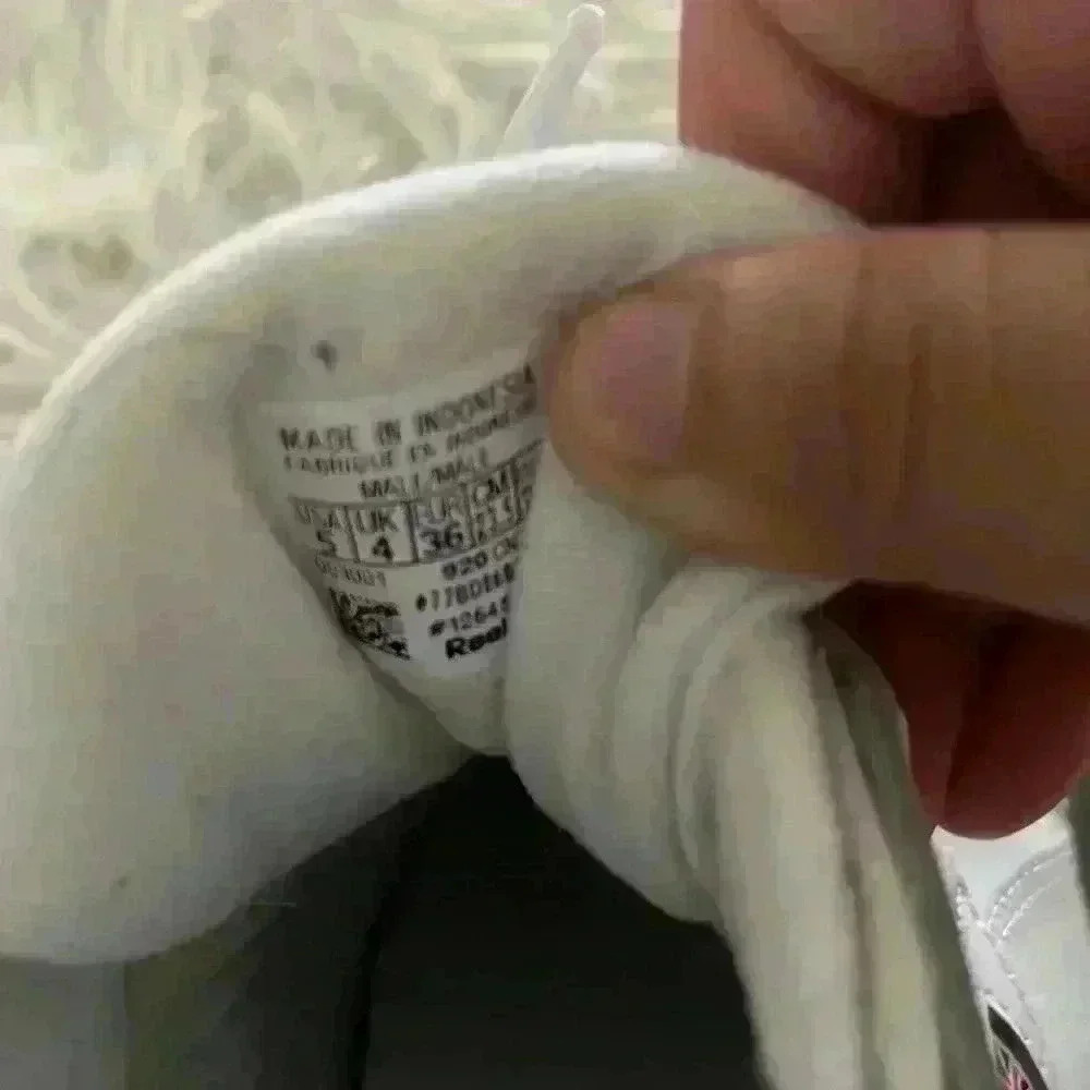 Reebok classic shoes - Picture 5 of 6